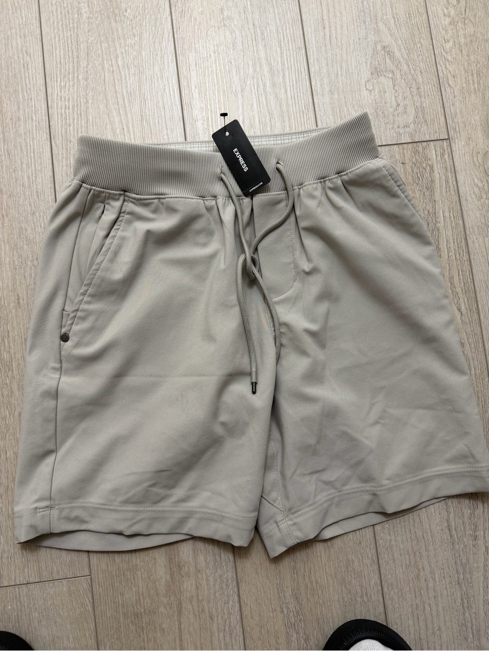 Express Men's Drawstring Athletic Shorts - Light Gray